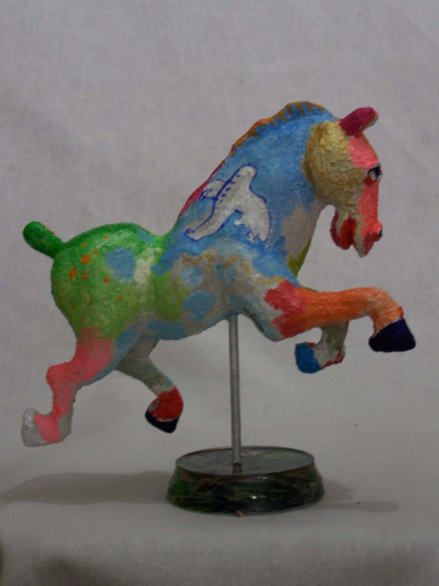 Bebe equino by Alirio Infante